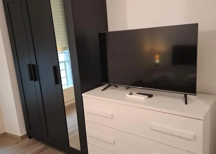 P&p House 38 Mono شقة